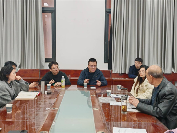 9青年教师和督导交流.jpg