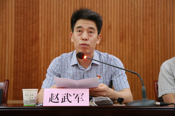 579dbf1c6fa84026bf951c96008796a1.jpg 校纪委副书记兼监察处处长赵武军宣读校党委文件-上网.jpg