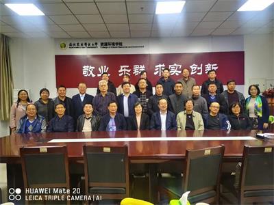 dbcfc8ef2a2d45139f56b06845016335.jpg