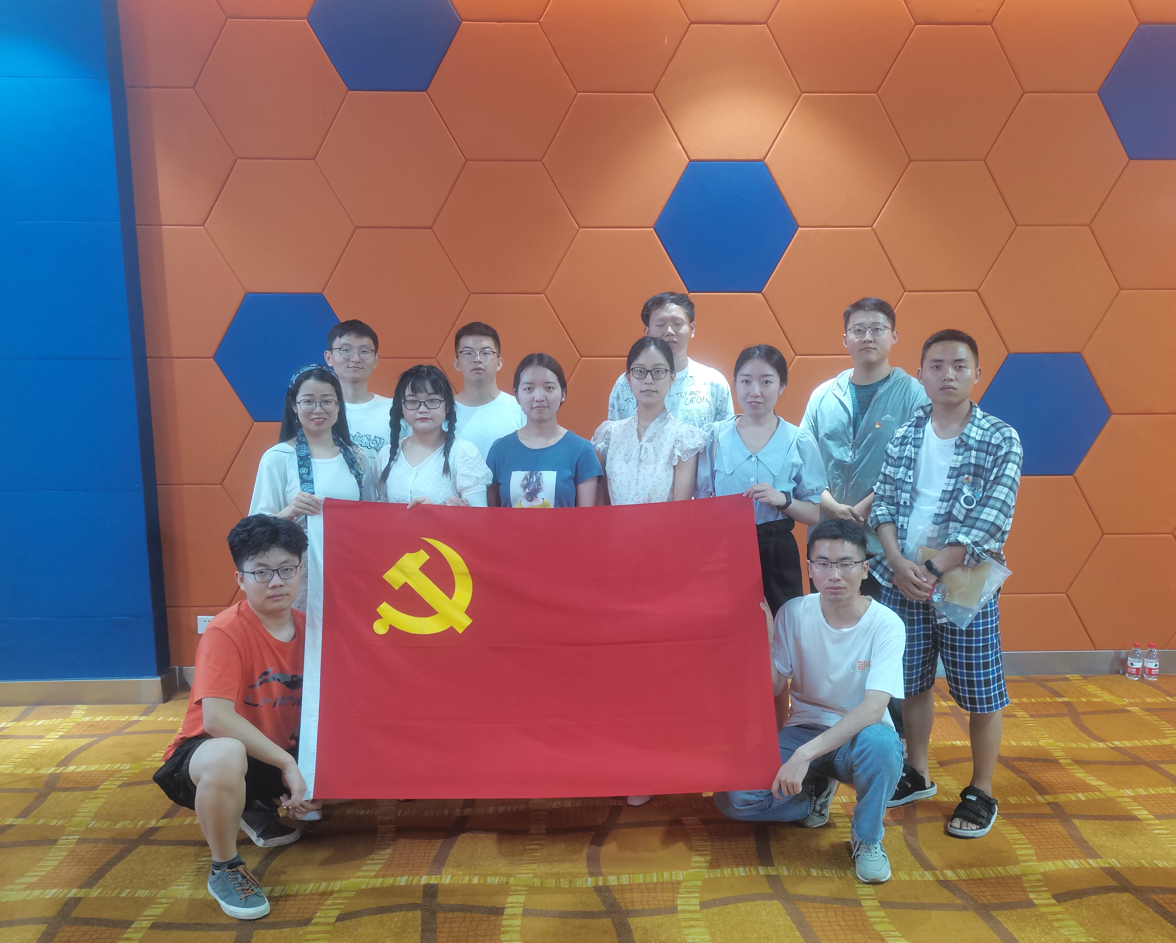 4f162ad2eb3c41619dc0ef0888b18f89.jpg