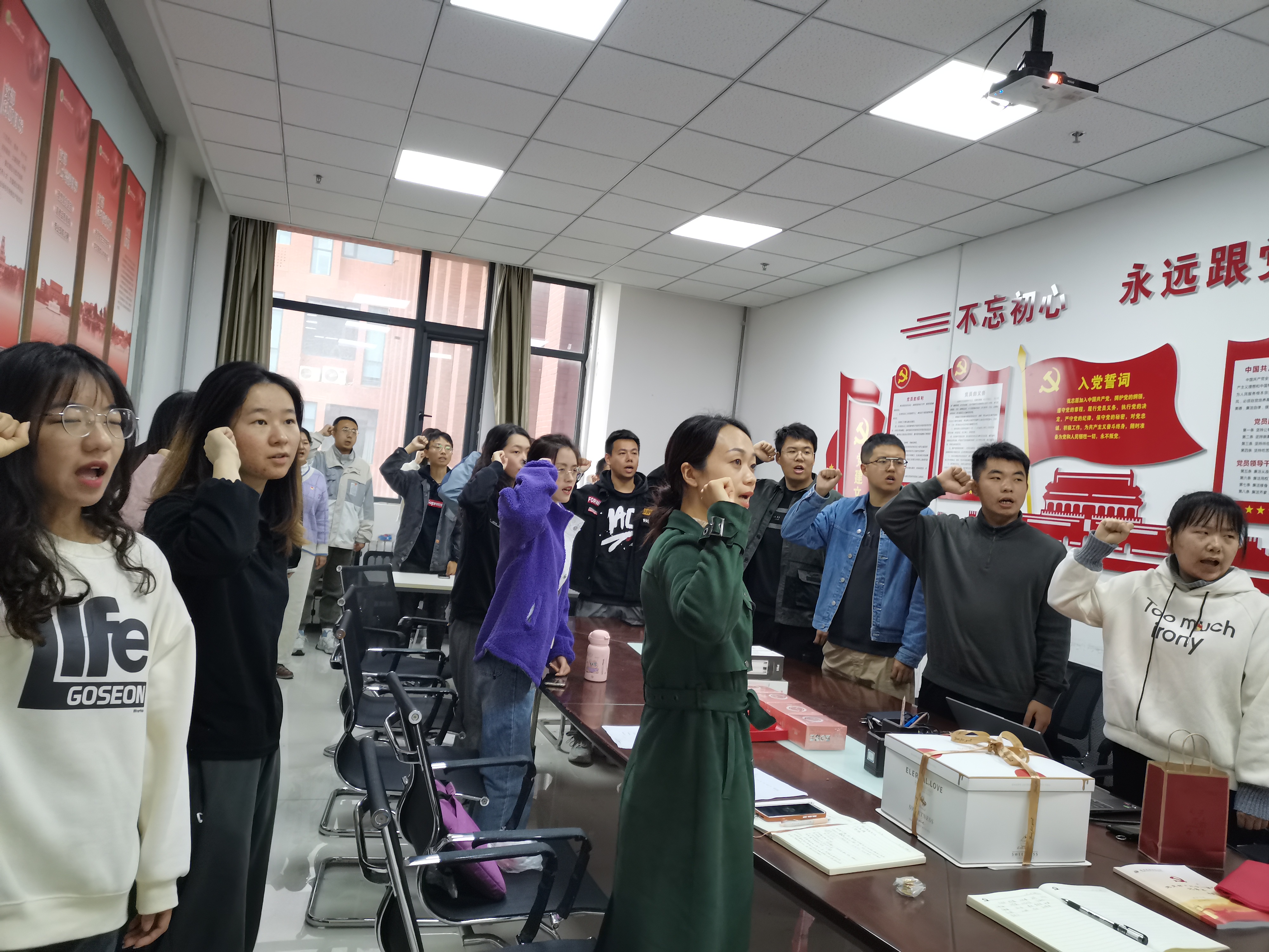 f7f72fb617ad40fab15704f0e09bfccc.jpg f7f72fb617ad40fab15704f0e09bfccc.jpg